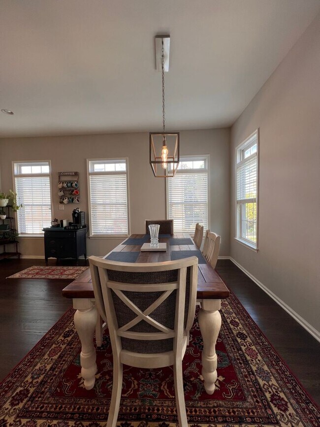 Building Photo - Heart's Desire End Unit Townhome 2700+ SqFt - Lowes Island