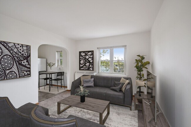 Building Photo - Spacious, Updated 1BR on Beautiful Iris Park!