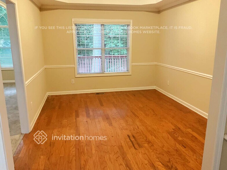 Building Photo - 2026 Spicers Ln