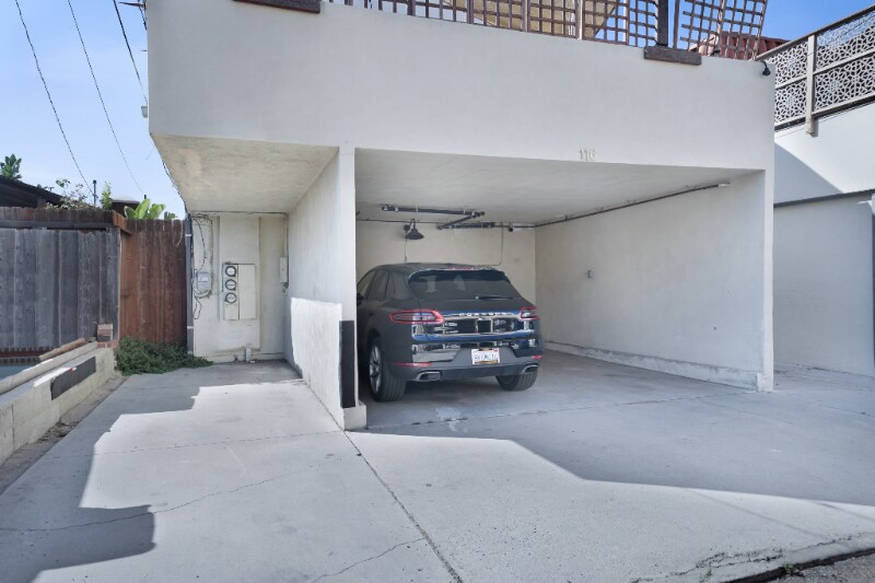 Building Photo - 116 Buccaneer St