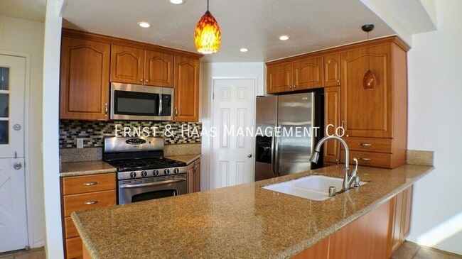 Building Photo - 7021 Alondra Blvd