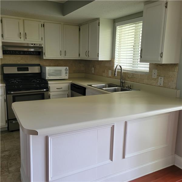 Building Photo - 20 Jacobs Farm Dr SE