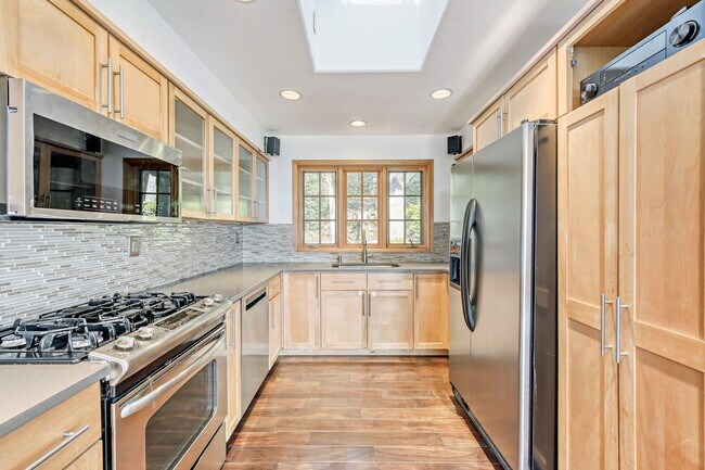 Building Photo - Updated Mid-Century 4BR / 2.5BA Daylight Ranch w/ Panoramic Views, Double Decks, A/C + 2-Car Garage