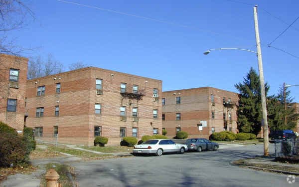 Building Photo - Cliveden Court