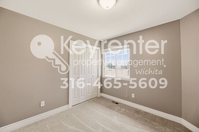 Building Photo - 311 N Grandstone St