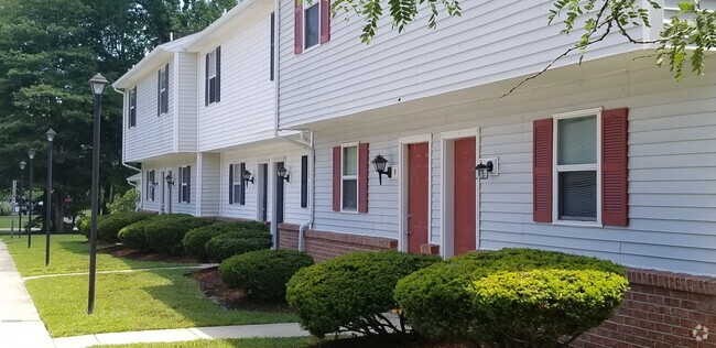 Building Photo - Shady Grove Apartments