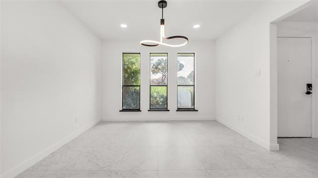 Building Photo - 2405 Bennington Ct