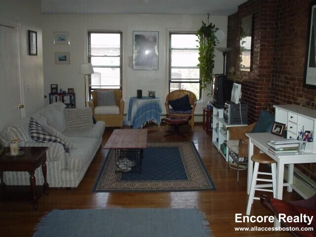 Building Photo - 38 Bradford St