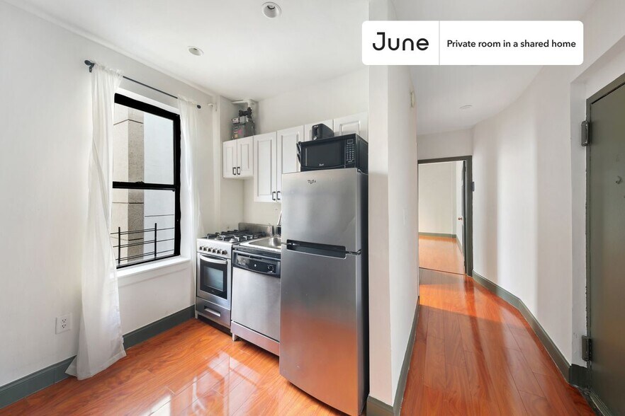 Building Photo - Room in Shared 2 bed/1 bath home