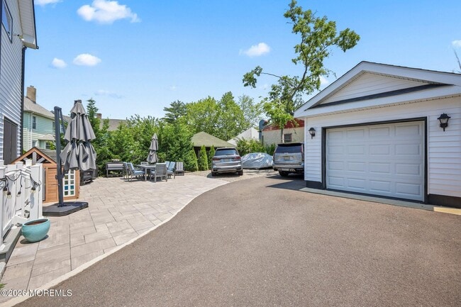 Building Photo - 28 Rector Pl