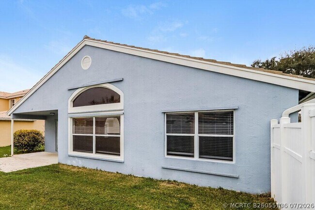 Building Photo - 4075 Sabal Lakes Rd