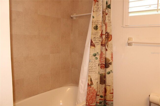 Building Photo - 629 Rosemary Cir