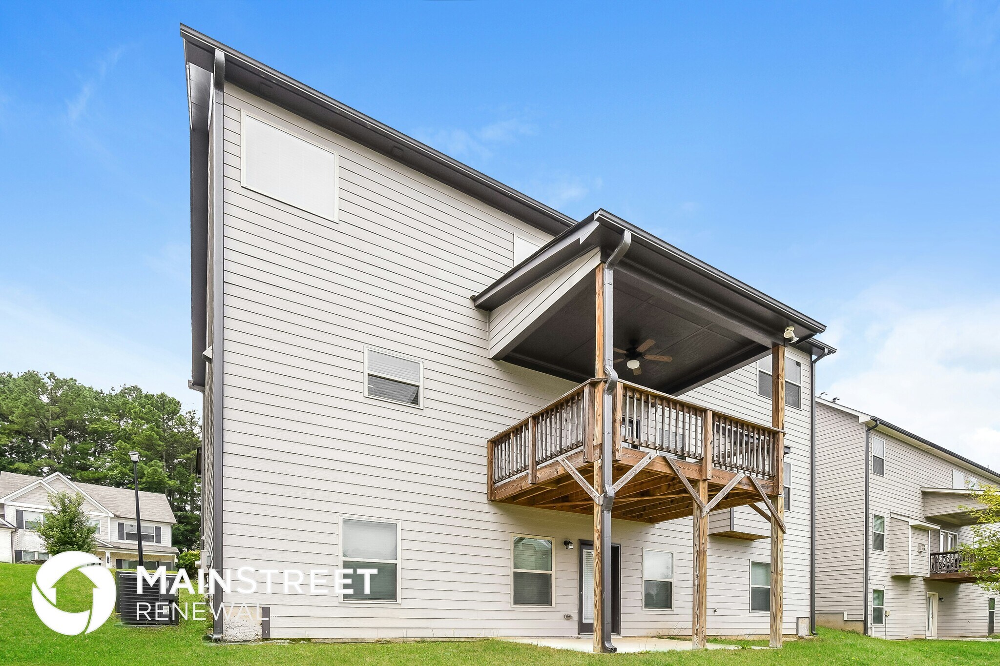 Building Photo - 732 Overlook Gln Dr