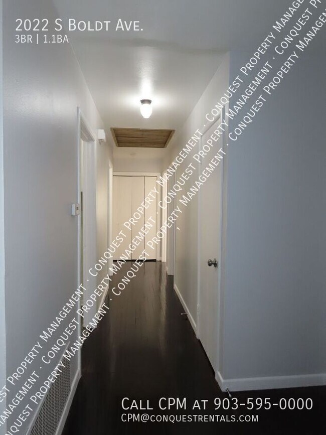 Building Photo - 2022 S Boldt Ave