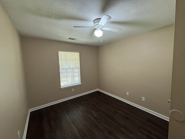 Building Photo - Nicely Remodeled 3 Bedroom 2 Bath Home in West Little Rock