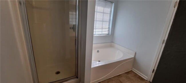 Building Photo - 4520 Ravenwood Pl