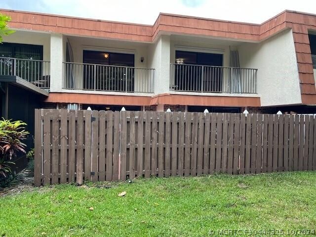 Building Photo - 1745 Coral Ave