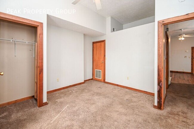 Building Photo - 3207 Vine St