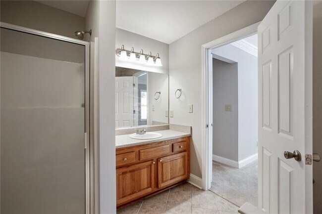 Building Photo - 308 Madison Ct