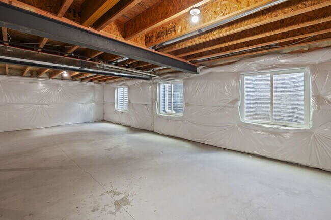 Building Photo - Newer home located in Larson Ranch Community, featuring main level owners suite.