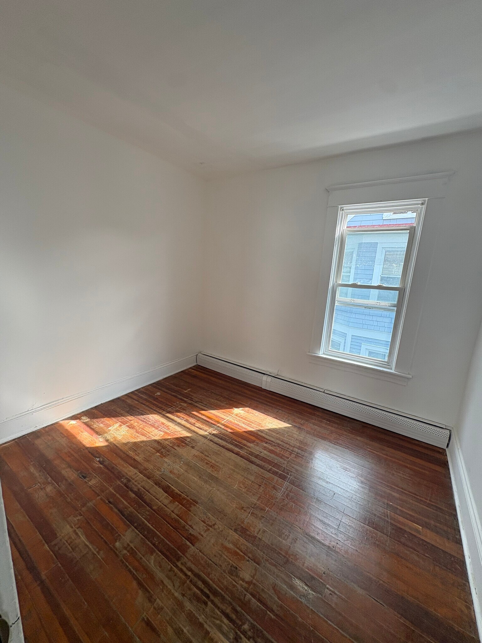 Building Photo - 826 Hampton Ave