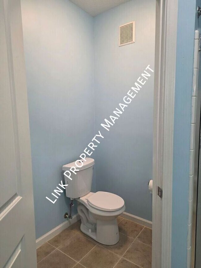 Building Photo - 5103 Regency Ct