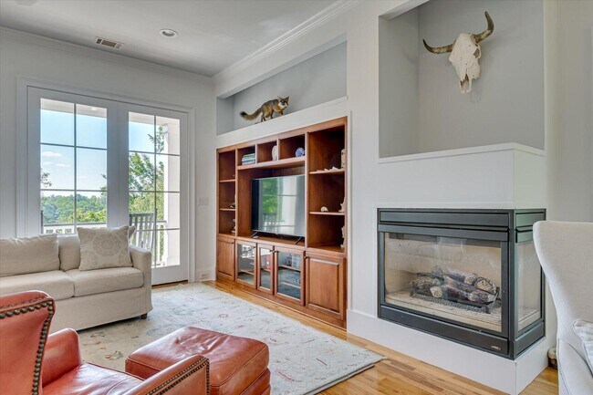 Building Photo - 501 John Fox's Run