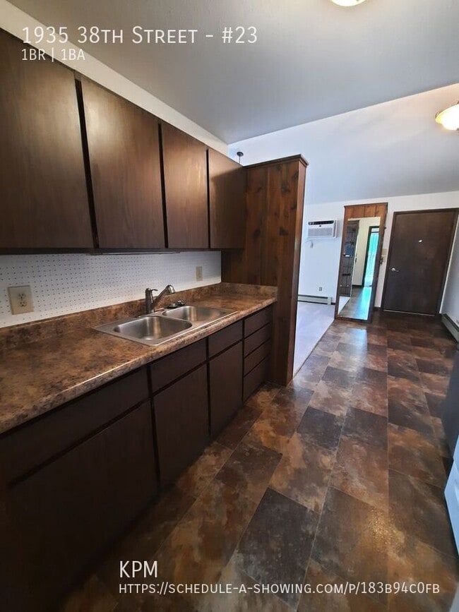 Building Photo - 1935 38th St