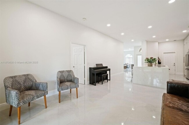 Building Photo - 3103 SW 140th Ave