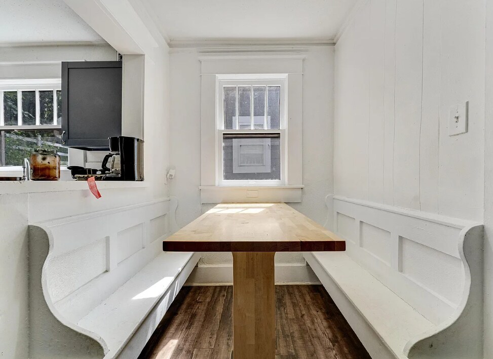 Building Photo - 7017 4th Ave S