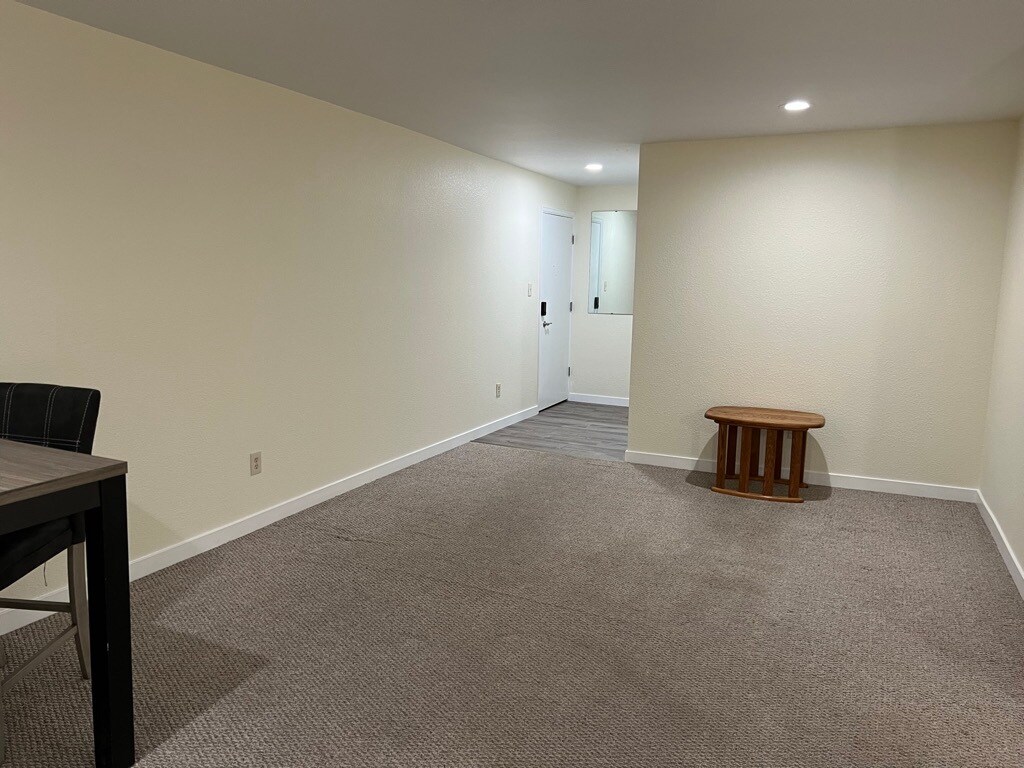 Building Photo - 2227 Canyon Blvd