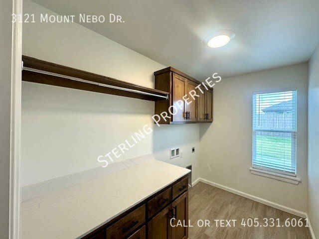 Building Photo - 3121 Mt Nebo Dr