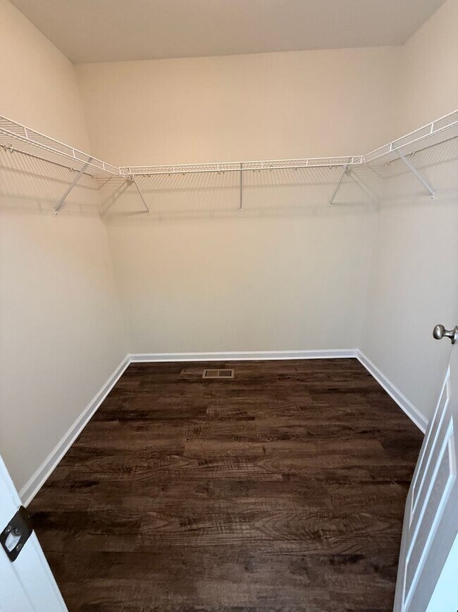 Building Photo - Charming 3 Bedroom 2.5 Bath townhome in Powell