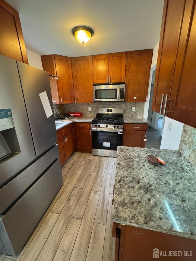 Building Photo - 51 Kenwood Terrace