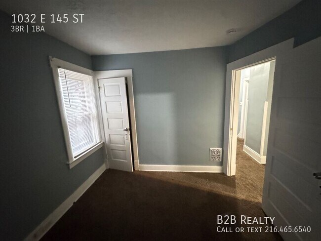 Building Photo - 1032 E 145th St