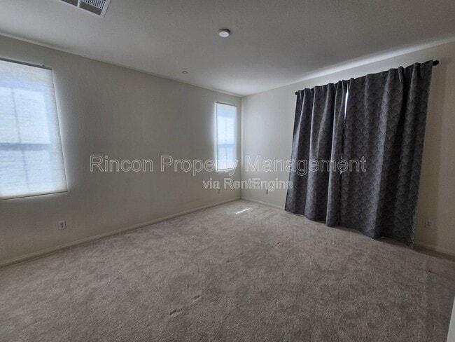 Building Photo - 431 Limoneira Ln