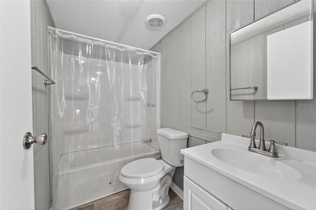 Building Photo - 39256 Lizabeth Cir
