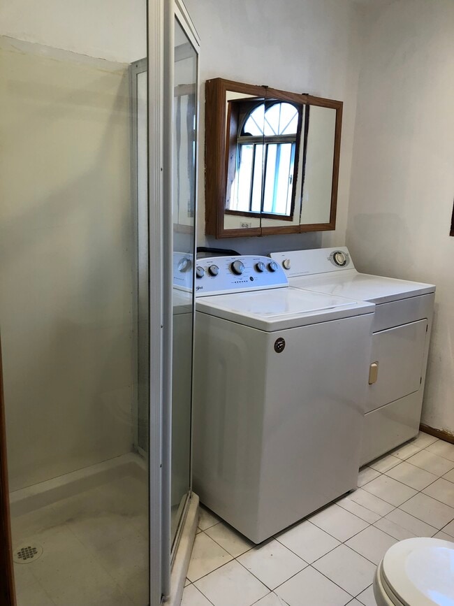 Building Photo - 8624 Olin St