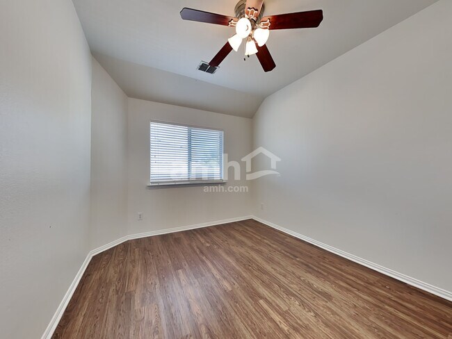 Building Photo - 2709 Evening Mist Dr
