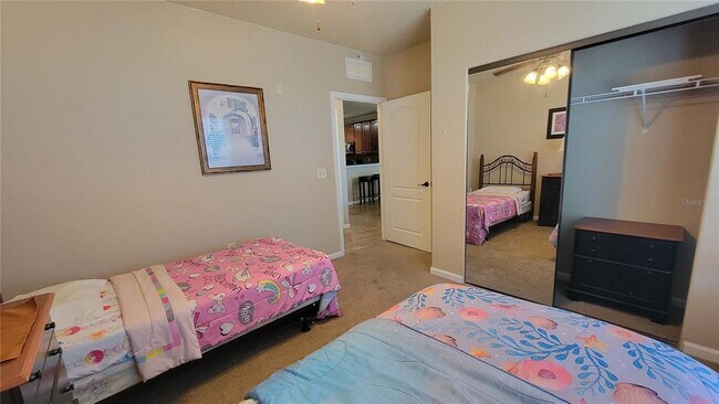 Building Photo - 914 Charo Pkwy