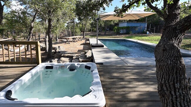 Building Photo - Extravagant 5 Star Vacation Home - Your Private Retreat in Hill Country, Wimberley Texas