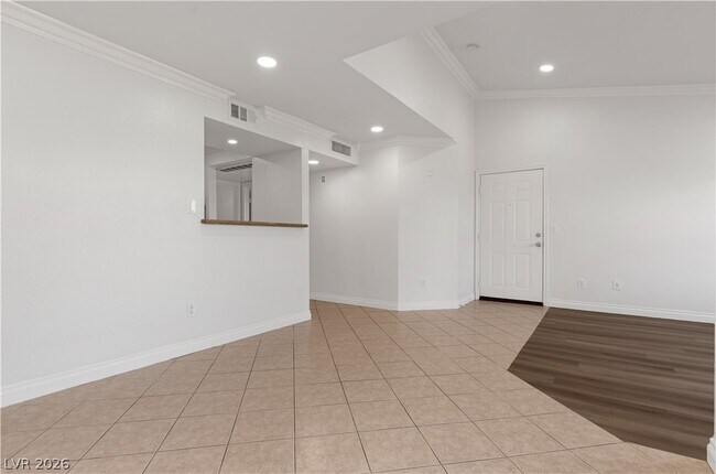 Building Photo - 1150 N Buffalo Dr