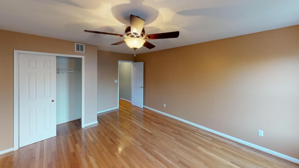 Building Photo - 1137 N Orianna St