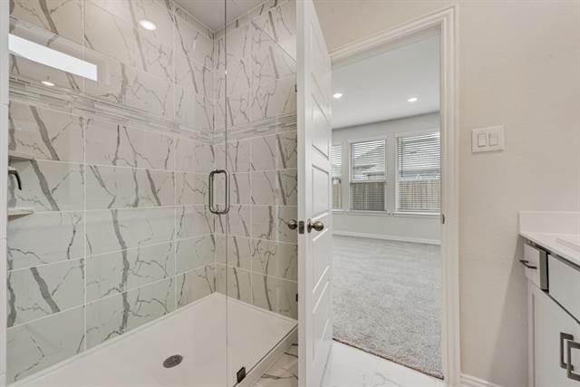 Building Photo - 3404 Riverlawn Dr