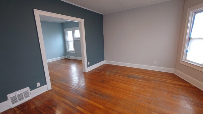 Building Photo - 1350 Alter Rd