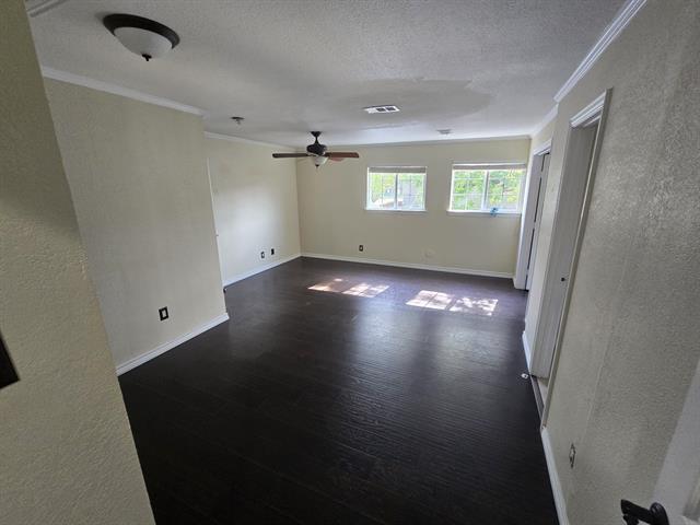 Building Photo - 1618 Sara Ln