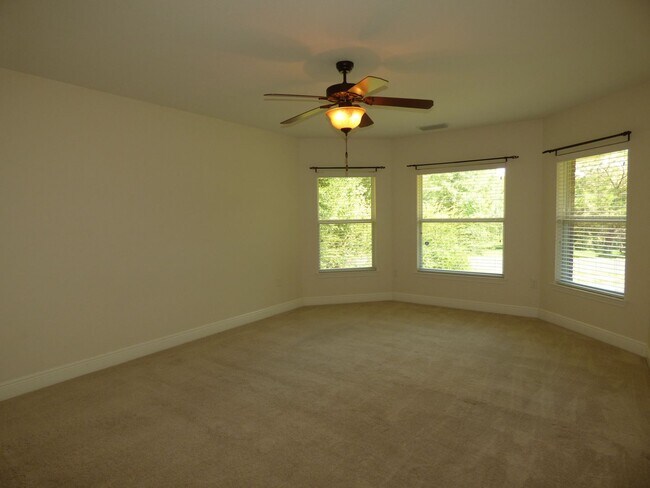 Building Photo - Custom-Built 3-Bedroom Home