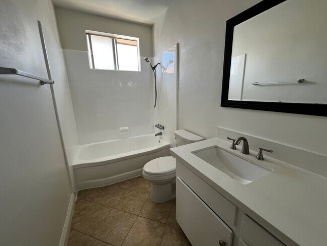 Building Photo - 12411 Breezewood Dr