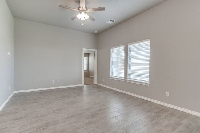 Building Photo - Modern New Construction in gated Delmar La...