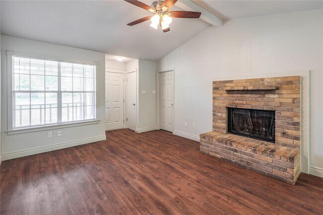 Building Photo - 16213 Malden Dr
